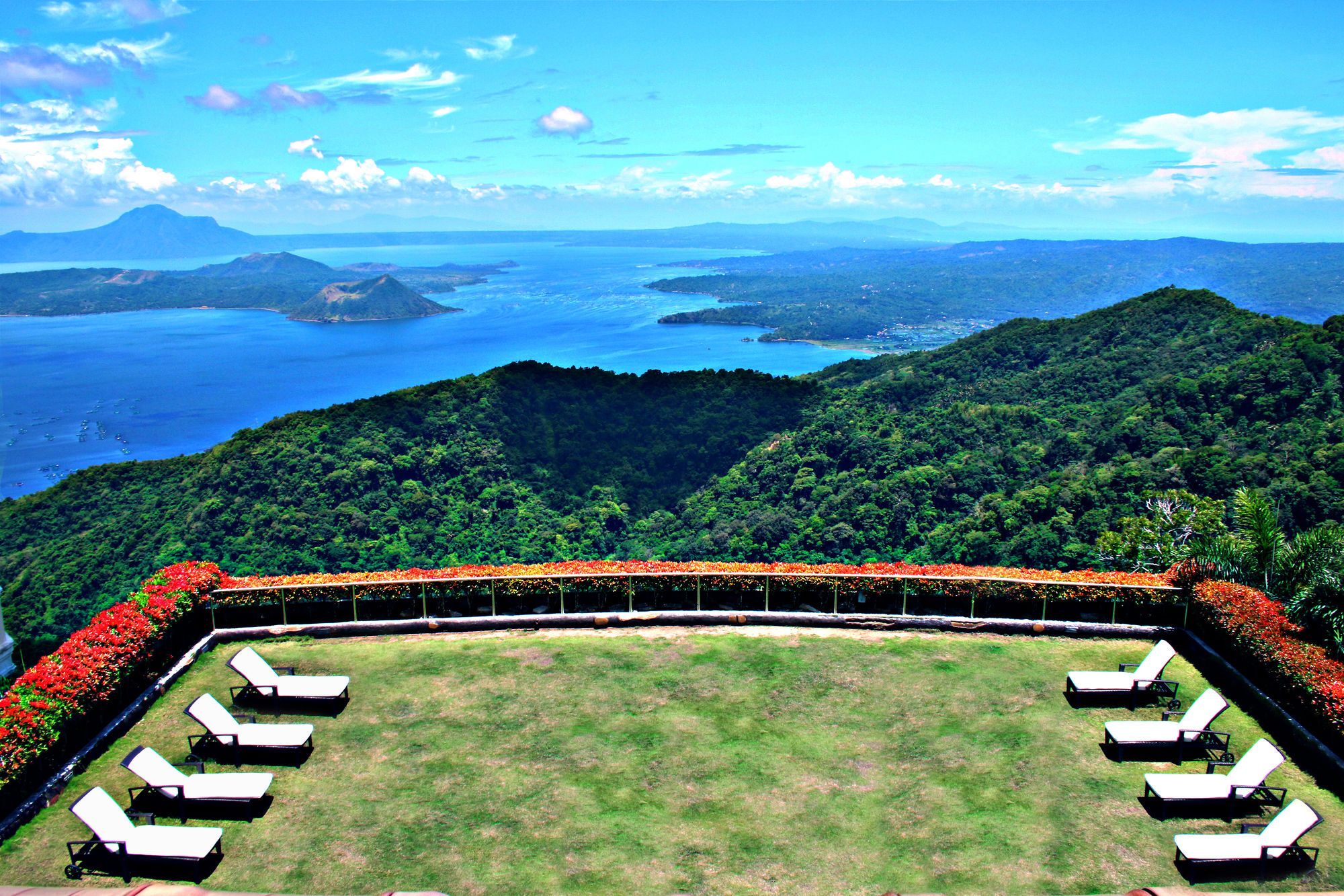 The Lake Hotel Tagaytay Tagaytay City Exterior foto